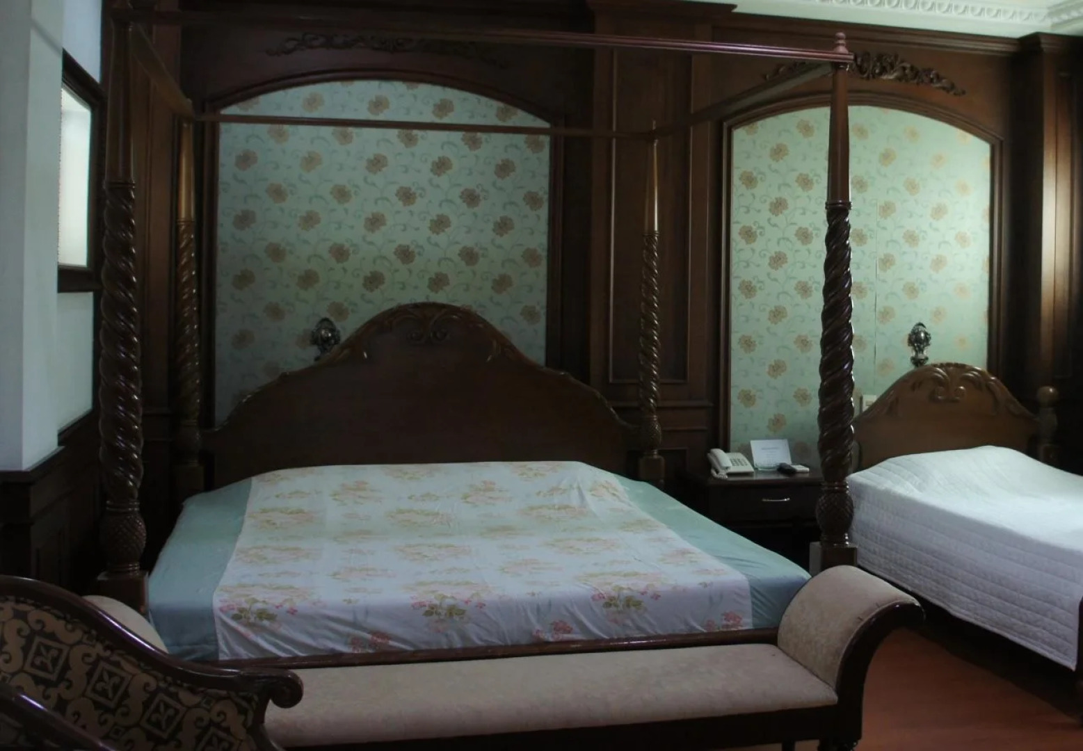 Valentine Park Hotel