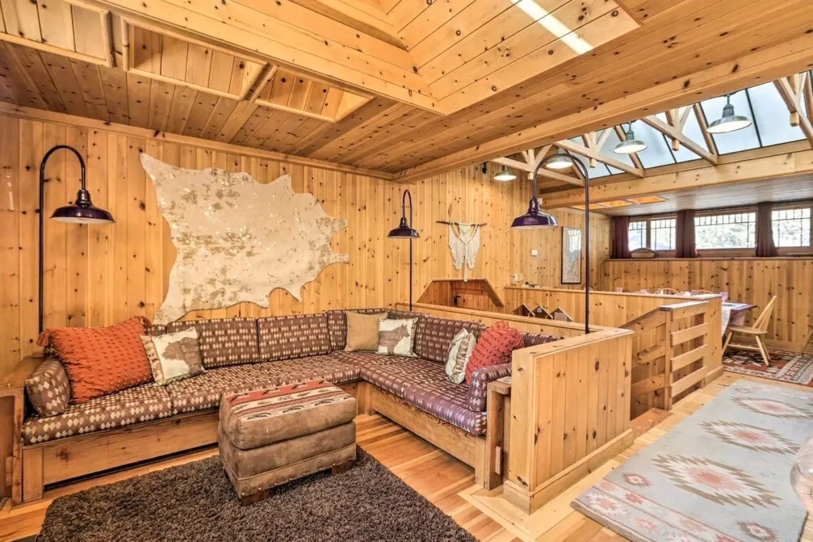< 1 Mi to Heavenly Lifts: Tahoe Area Townhome!