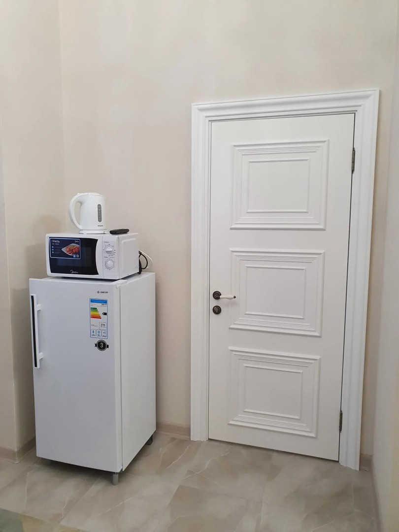 Anna and King  (on Zheleznodorozhnoy)