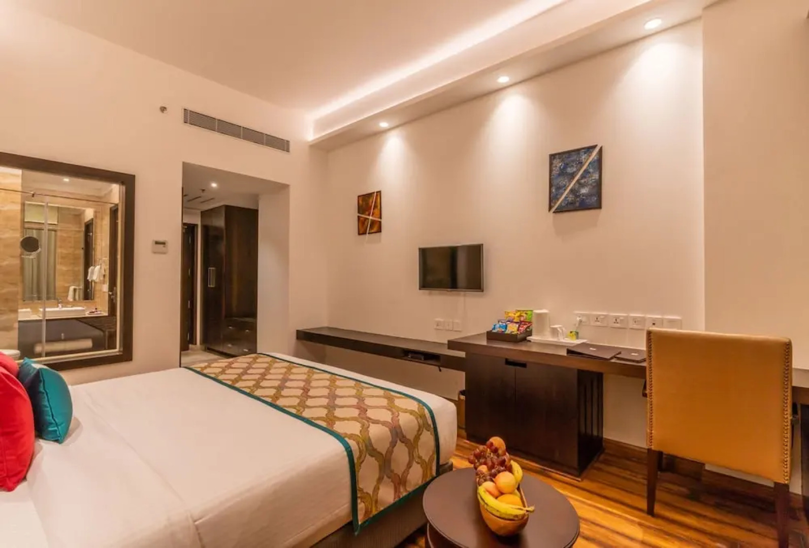 Divine Clarks Inn Suites