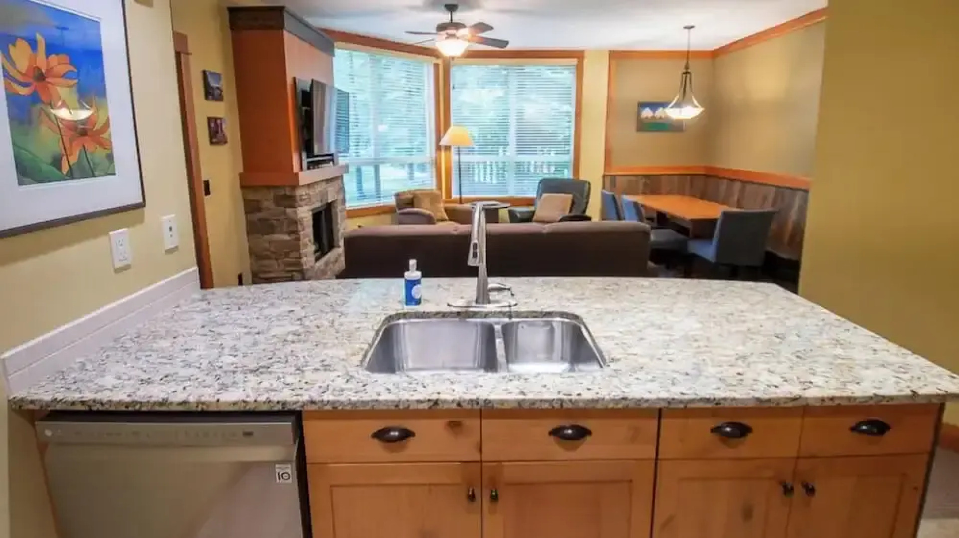 Timberline Lodges by Fernie Lodging Co