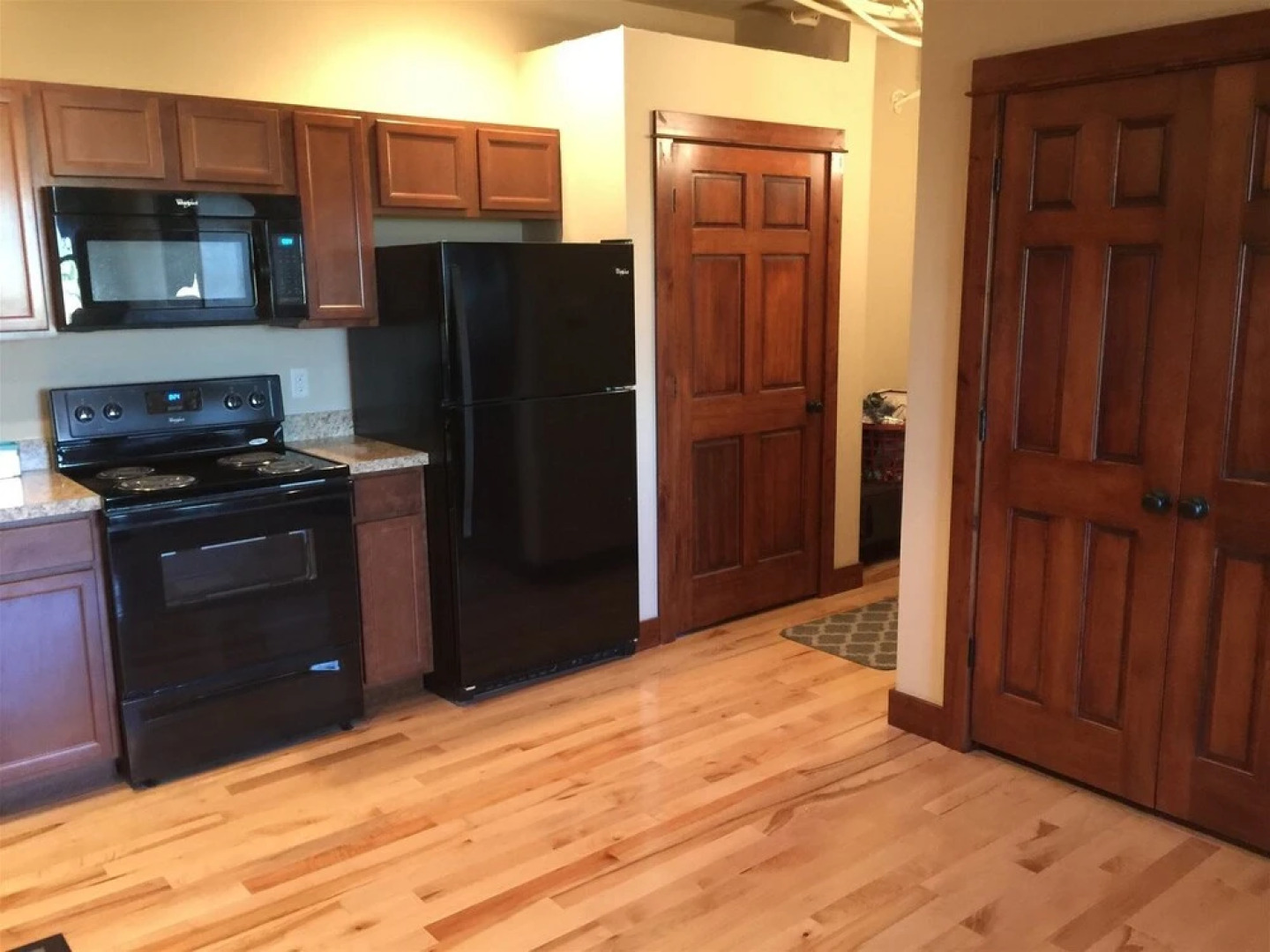 Belgrade - Whispering Pines 7A