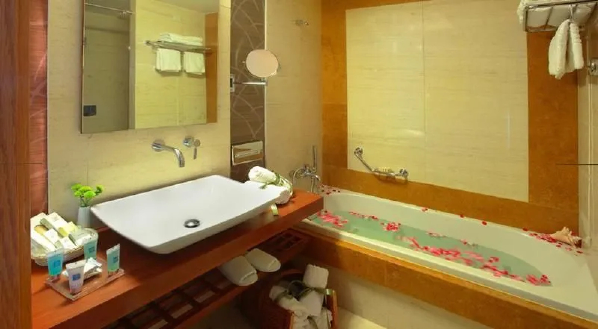 Minoa Palace Resort & Spa - Imperial Beach Wing