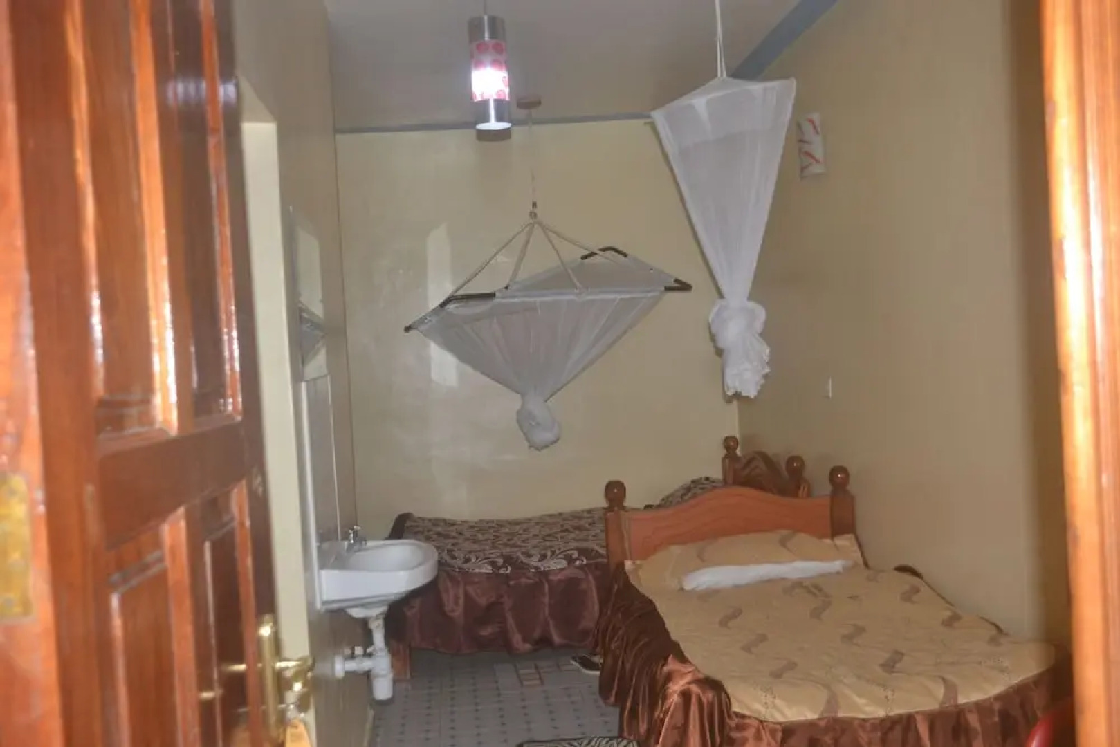 Location Plaza Restaurant