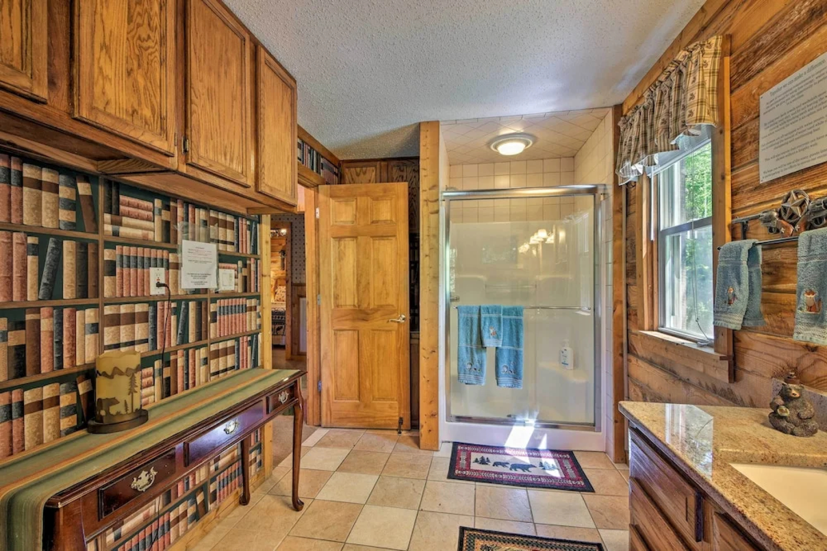 Tenn River Cabin w/ Hot Tub - 10 Mi to Chattanooga