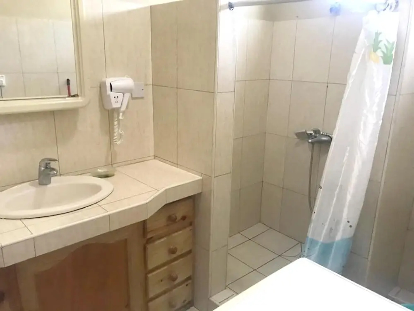 Apartment With 3 Bedrooms in Blue Bay, With Wonderful sea View, Enclosed Garden and Wifi - 300 m From the Beach