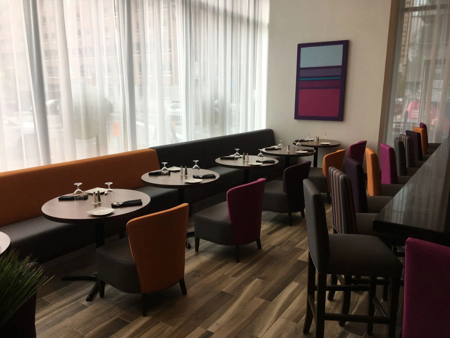 Holiday Inn Hotel & Suites Montreal Centre-ville Ouest by IHG