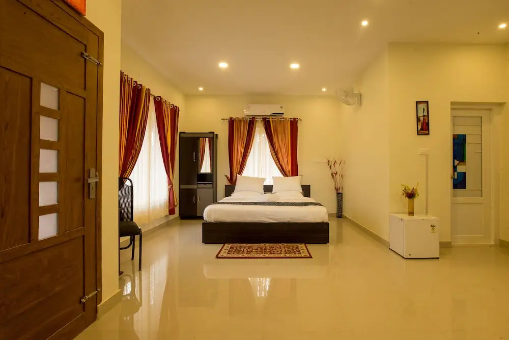 Girassol Serviced Villa