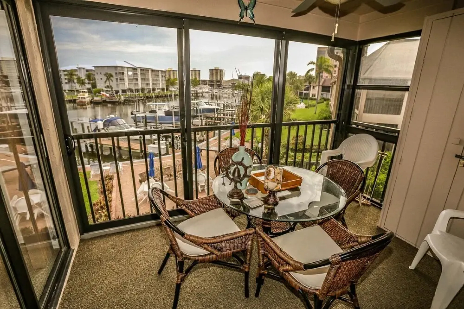 Estero Yacht & Racquet 322