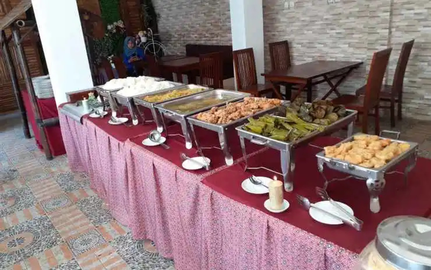 Votel Hotel DePratnya Kediri