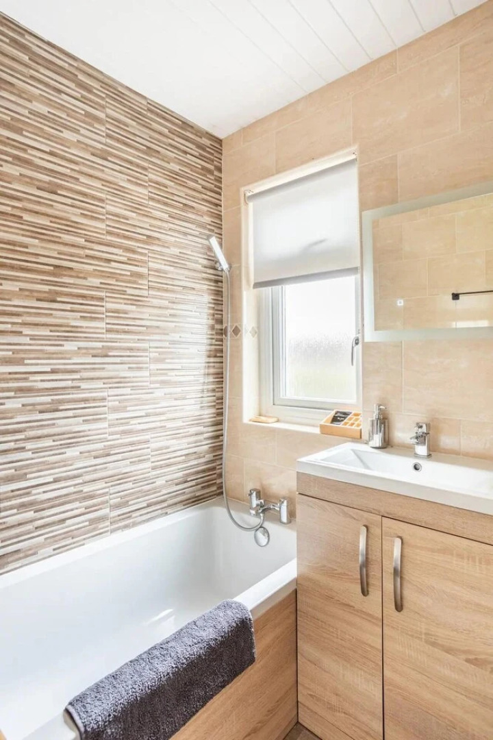 Captivating 2-bed House in Hamilton With Jacuzzi