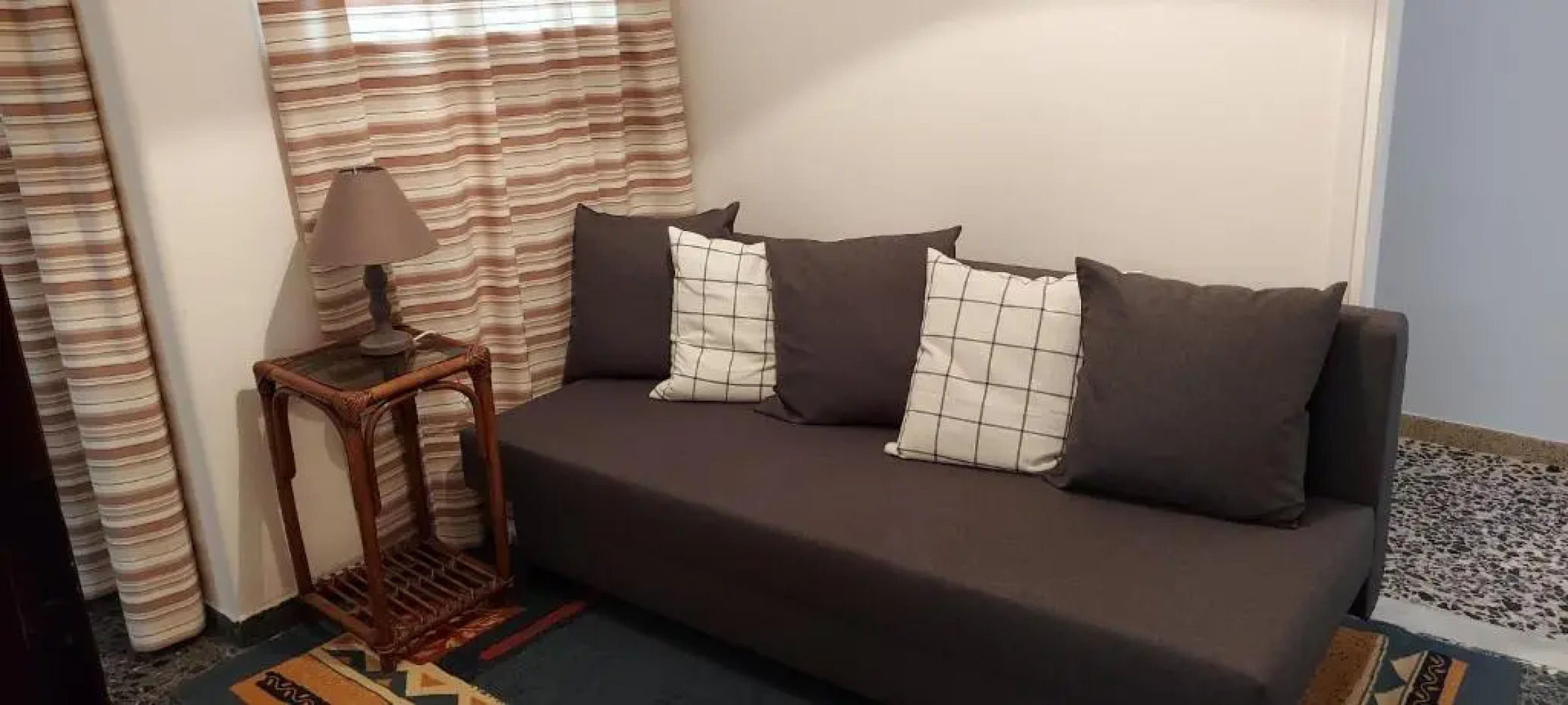 Airport Friendly House 4