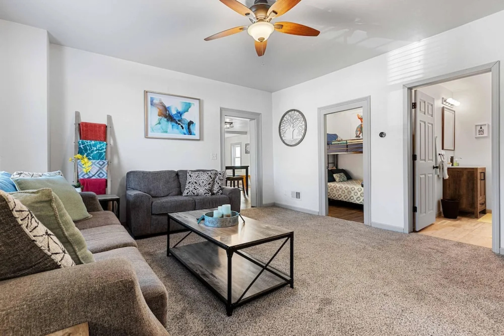 Small Town Retreat- 5br- Movie Theater Room