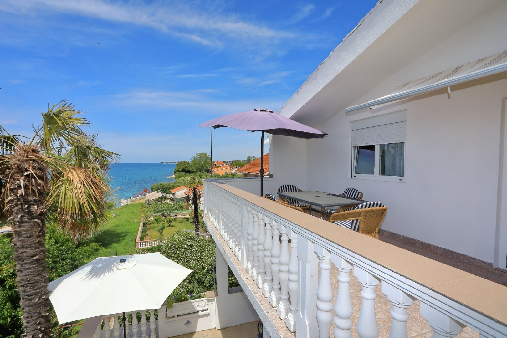 Room Aleksandra - 10 m from sea: R7 Bibinje, Zadar riviera