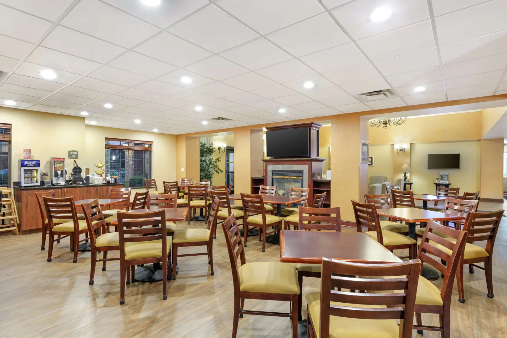 Best Western Plus Victor Inn & Suites