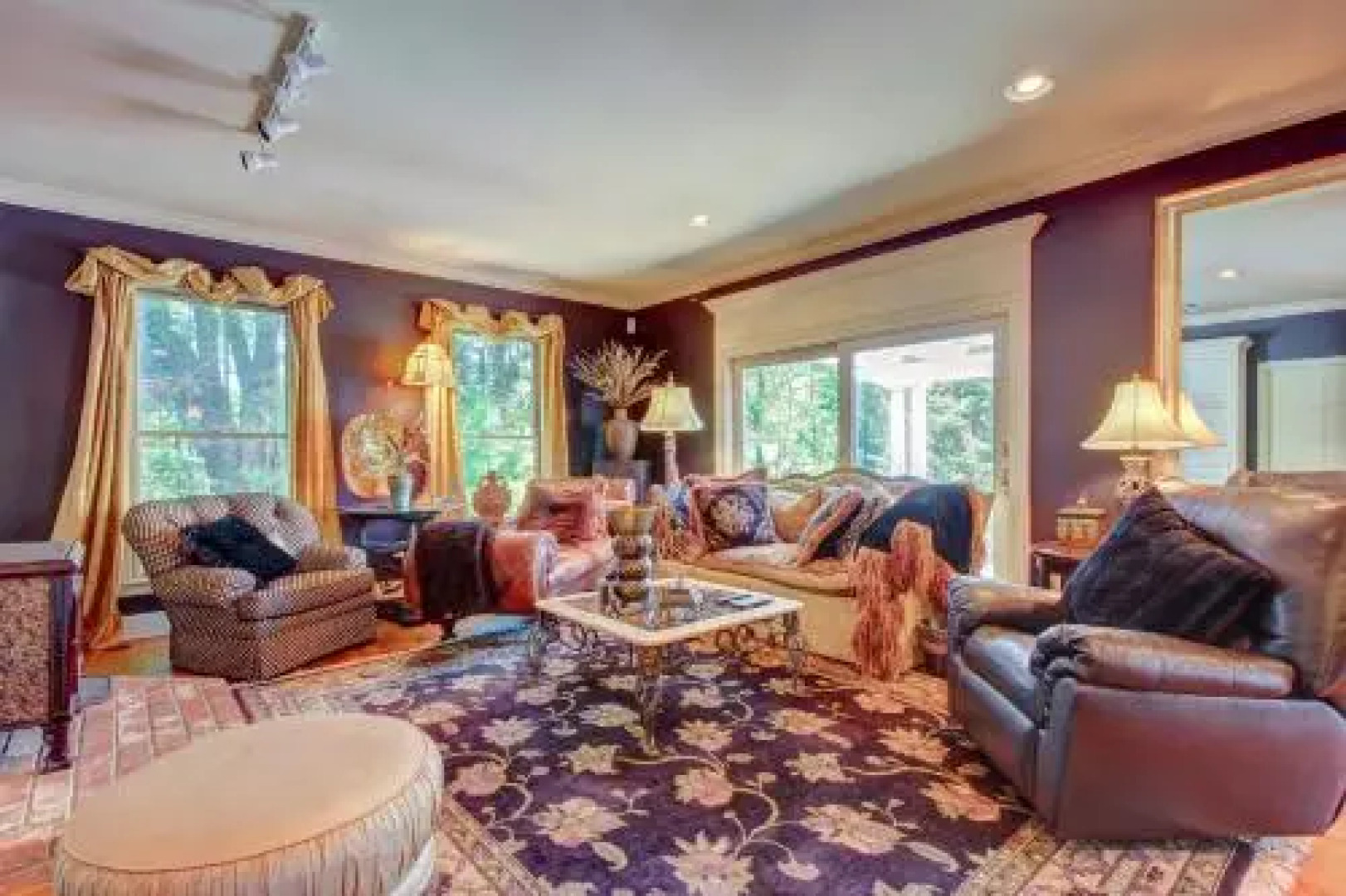 Grandeur On The Green