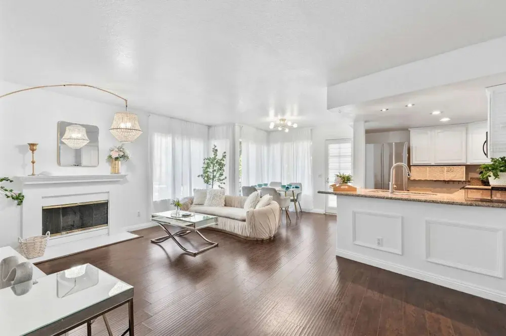 Modern Cozy Retreat With Pool Fireplace