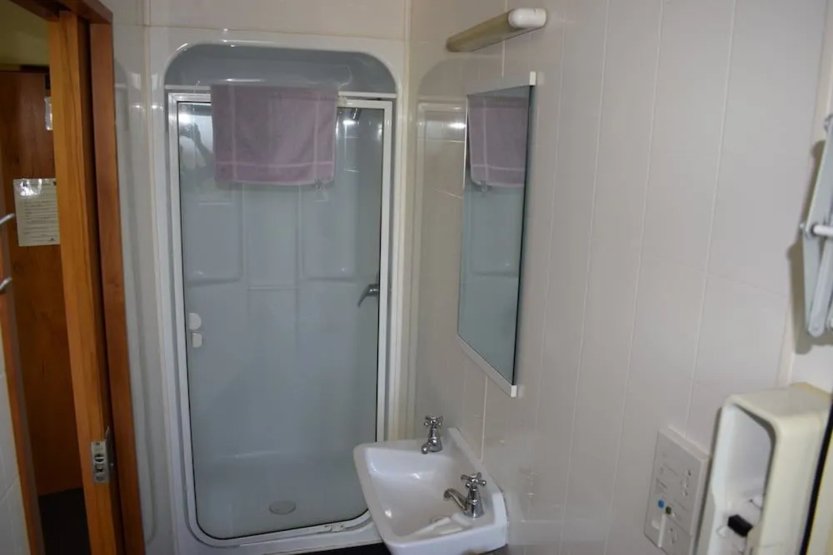 Rainbow Lodge - Hostel