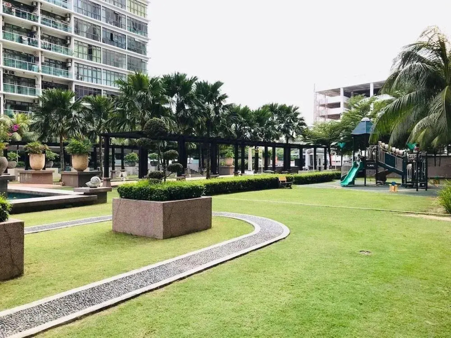 Palazio Mount Austin by Homefort Suites