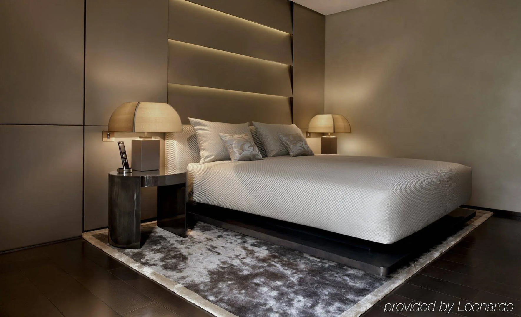 Отель Armani Hotel Milano