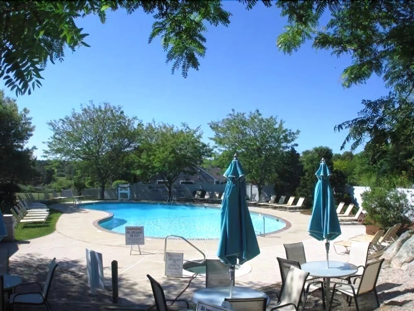 48 Middlecott - 2 Bedroom Condo