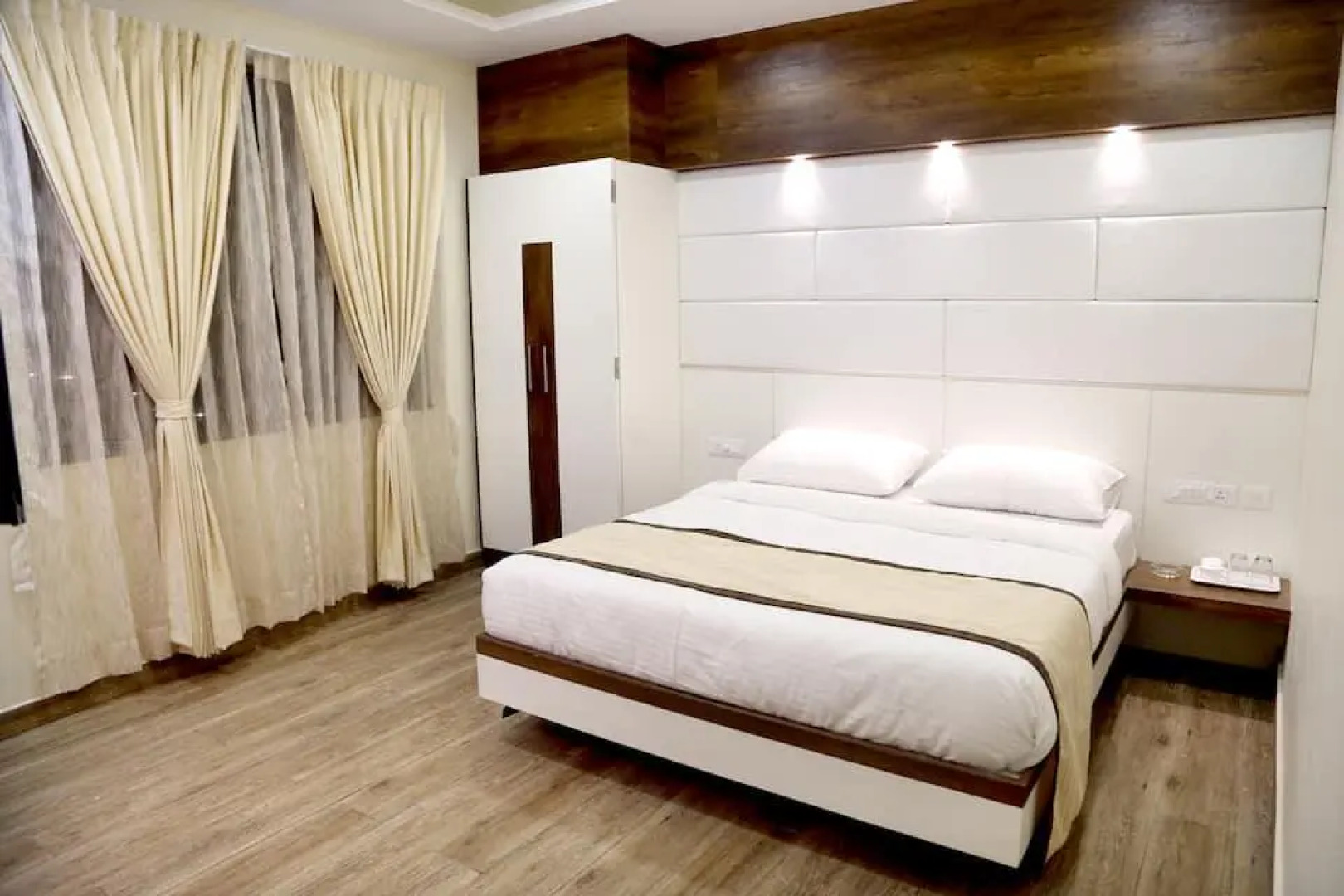 Hotel R K Renaissance