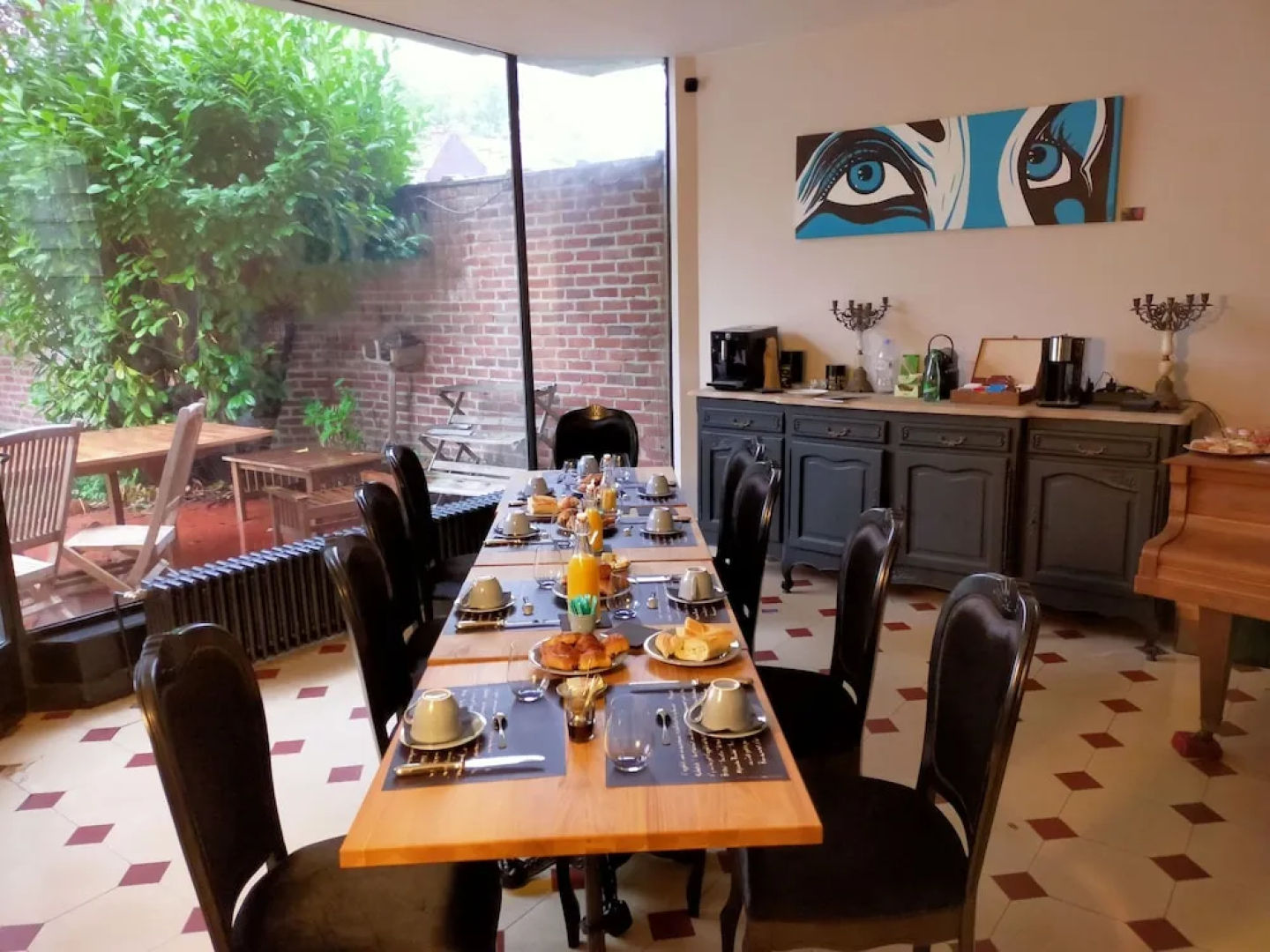 La Maison Bleue