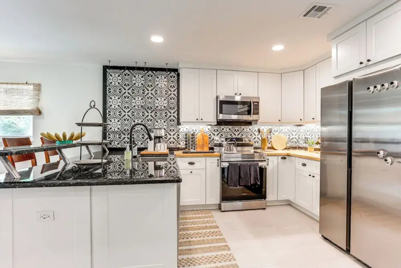 Vibrant North Palm Beach Home ~ 2 Mi to Beach!