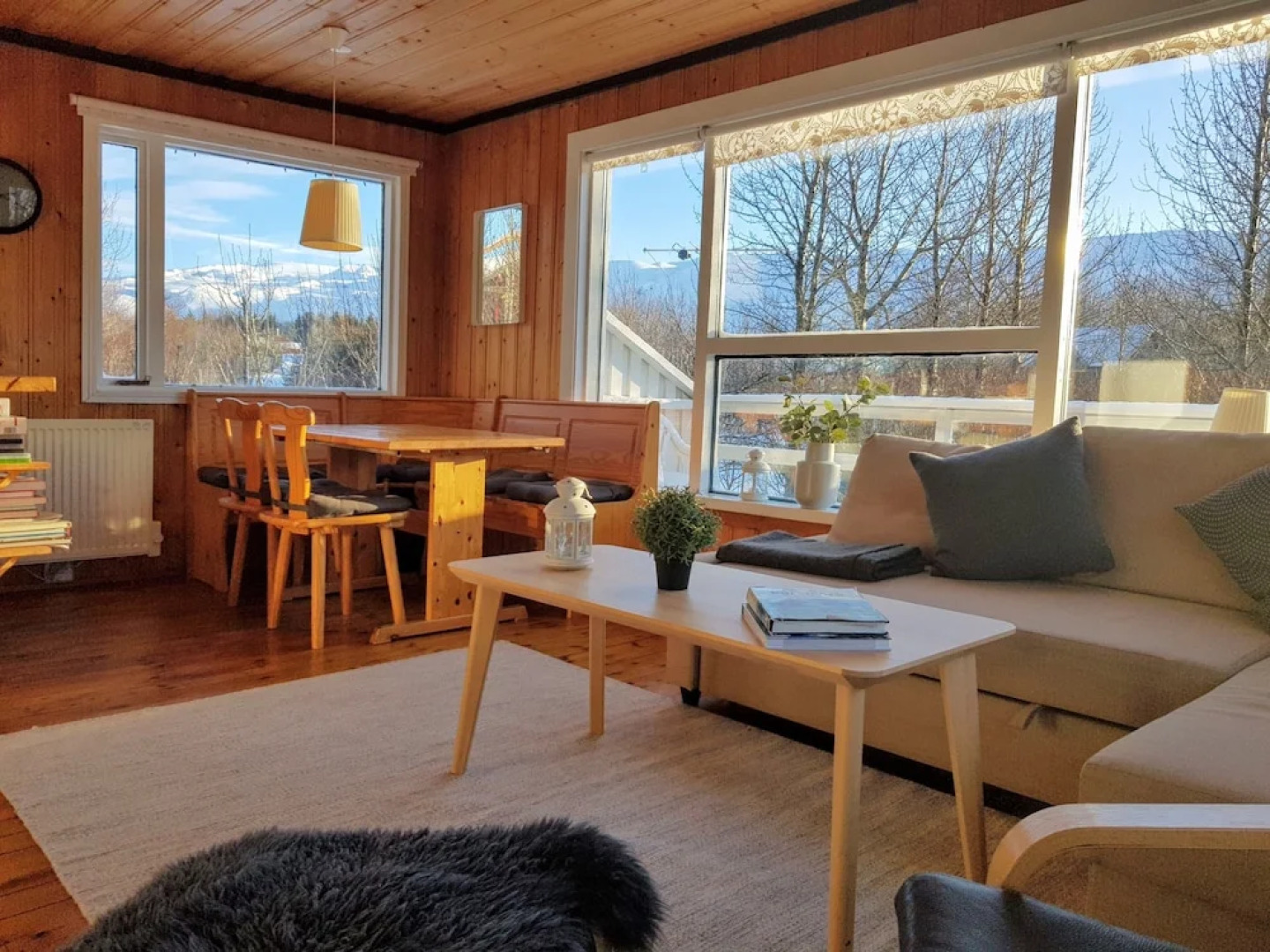 Eyja Mörk & Bubble Bedroom