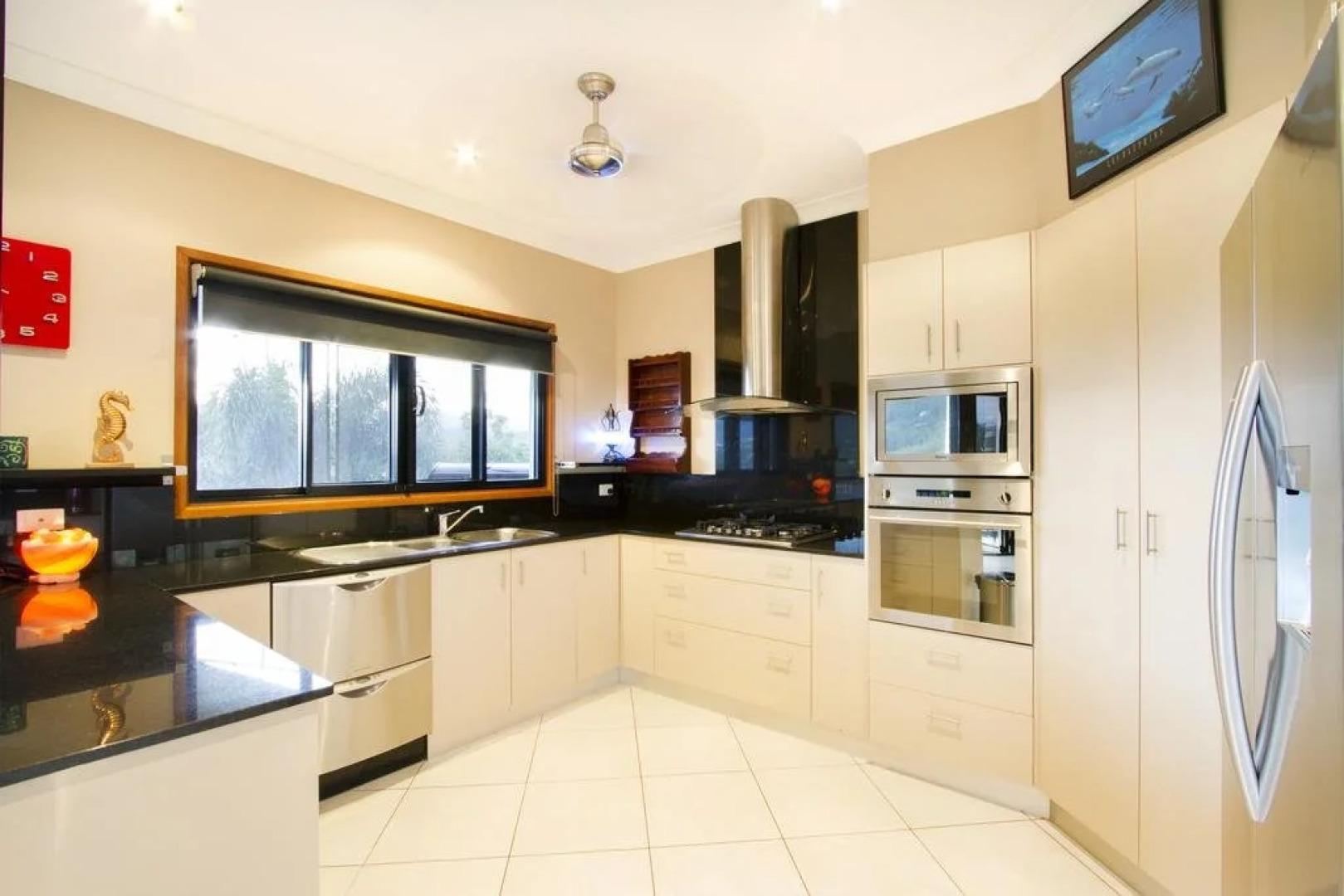 Larimar on Turtle Bay