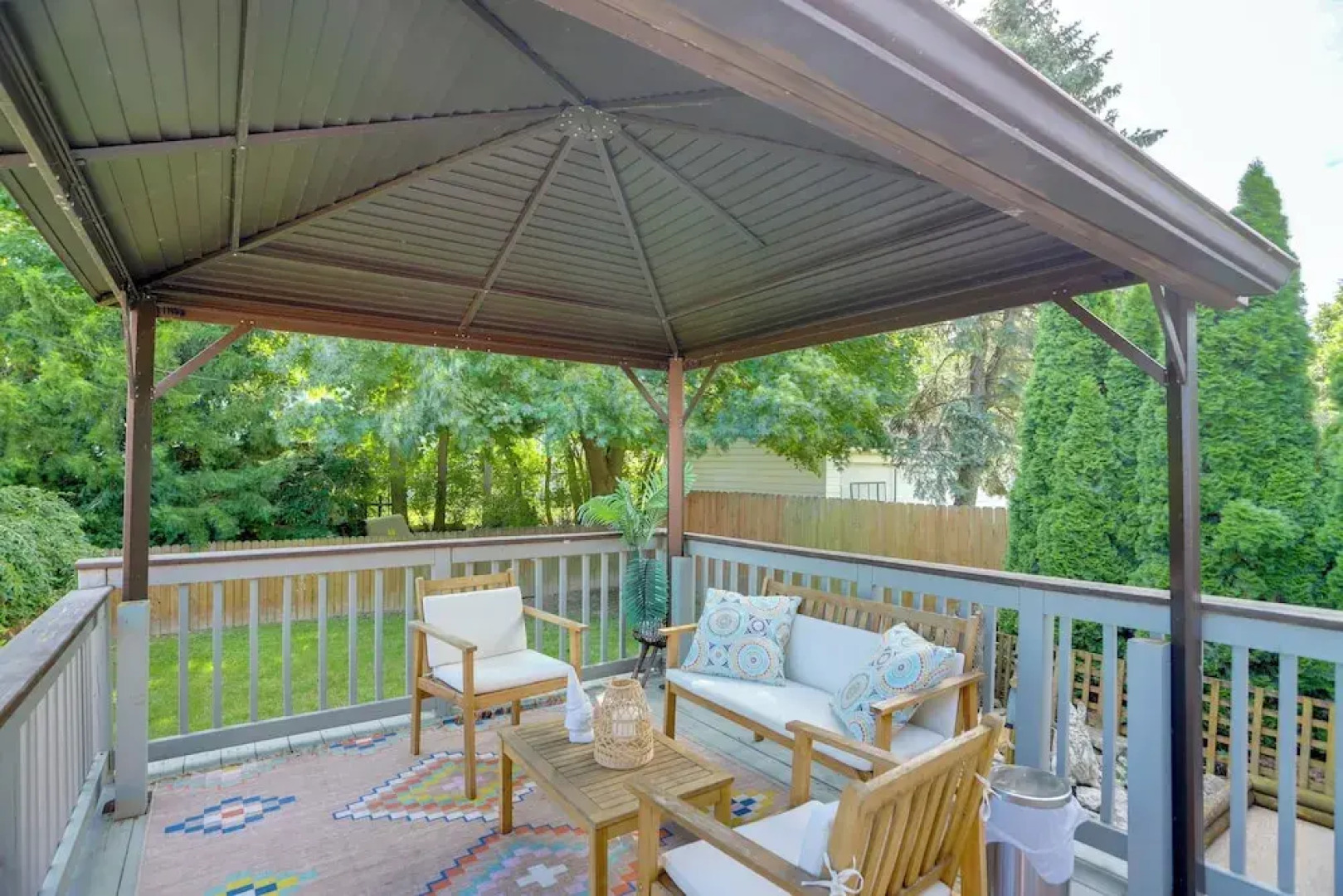 Steps to Lake Erie! Cedar Point Home Base w/ Deck