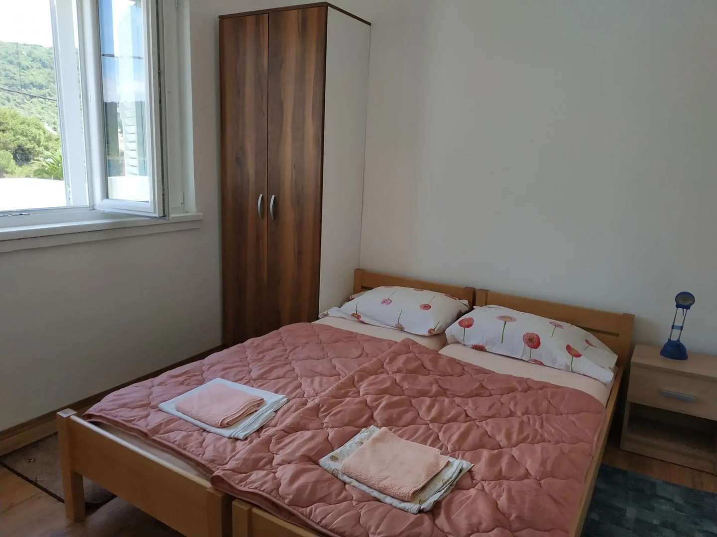 Detached Holiday house few steps from the beach, 2 beautifull sea view terraces