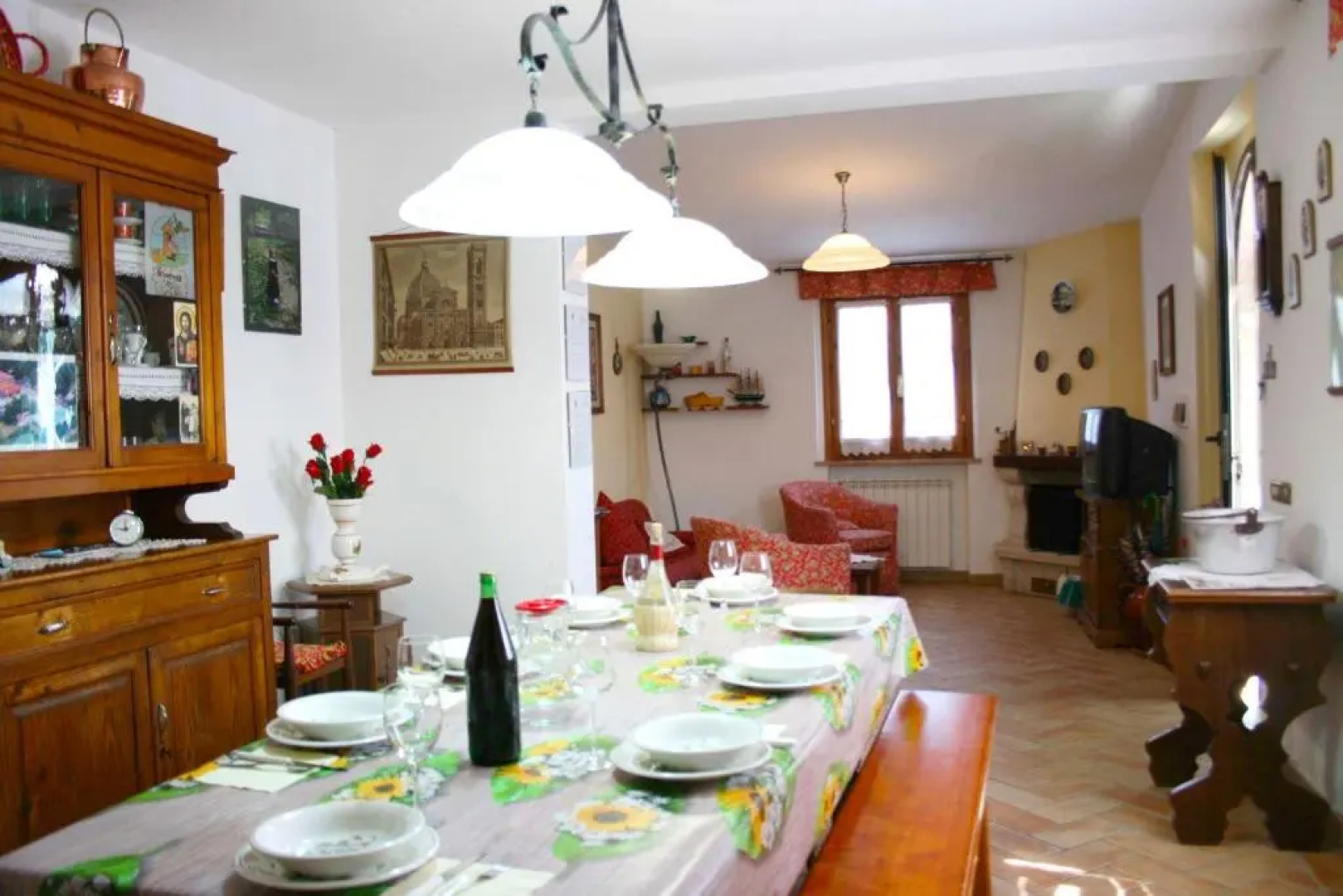Wonderful Private Villa With Private Pool, TV, Pets Allowed and Parking, Close to Montepulciano