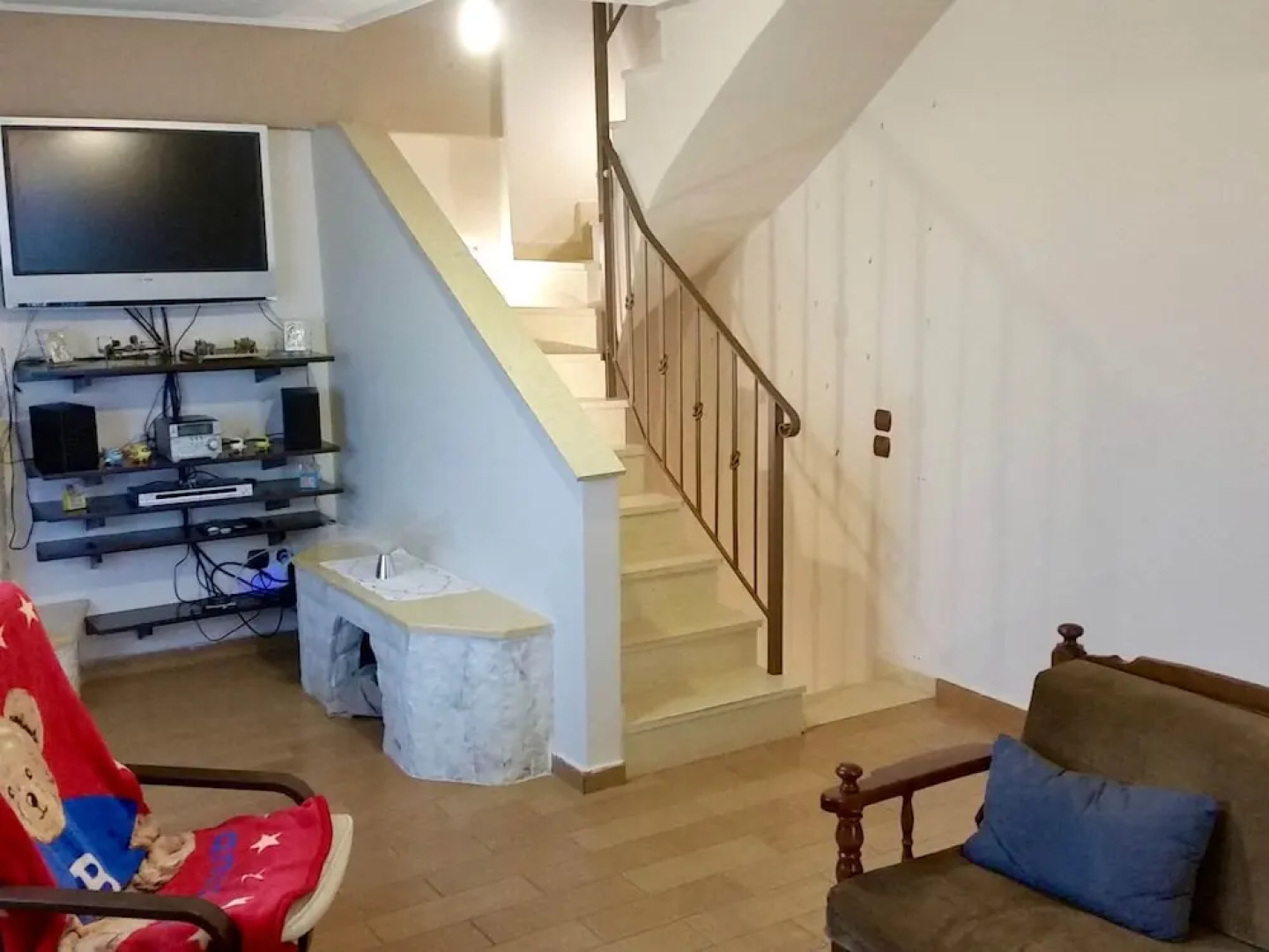 Villa Leonidas Near Athens Airport