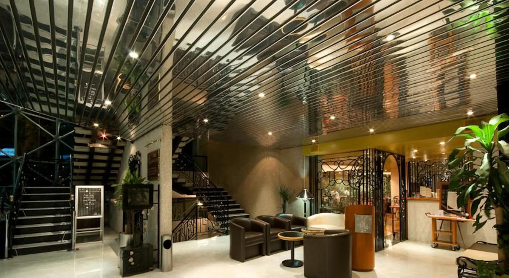 Grand Prix-WeEnjoyHotels-Aeropuerto