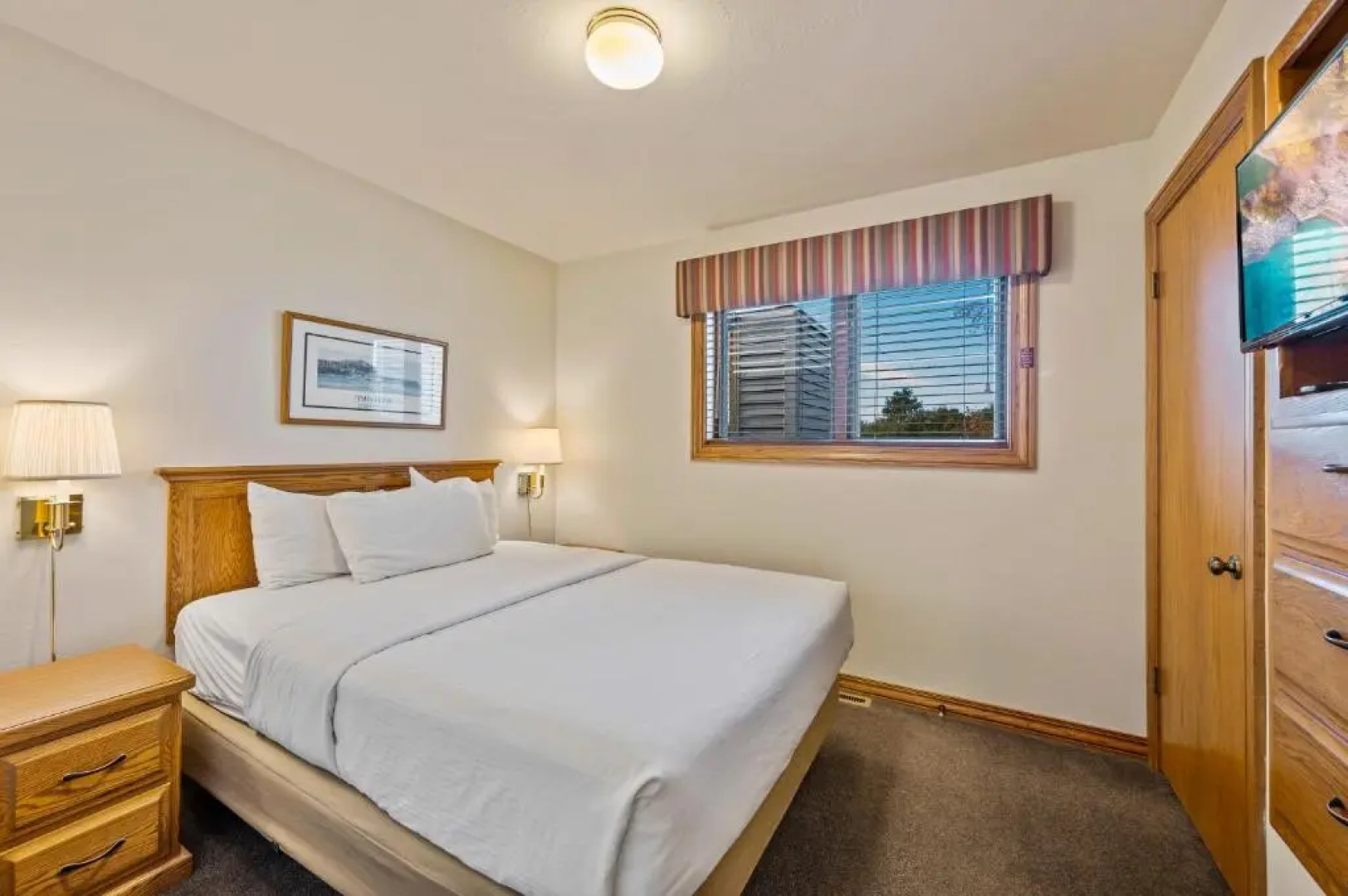 Evergreen Hill Condominiums