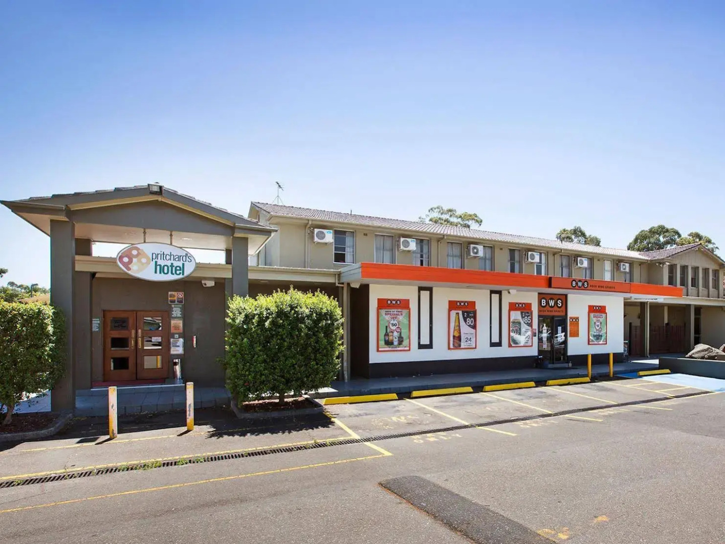 Nightcap at Pritchards Hotel