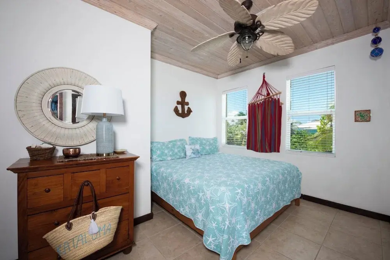 Caribbean Dream: Luxurious Villa With Private Beach Access