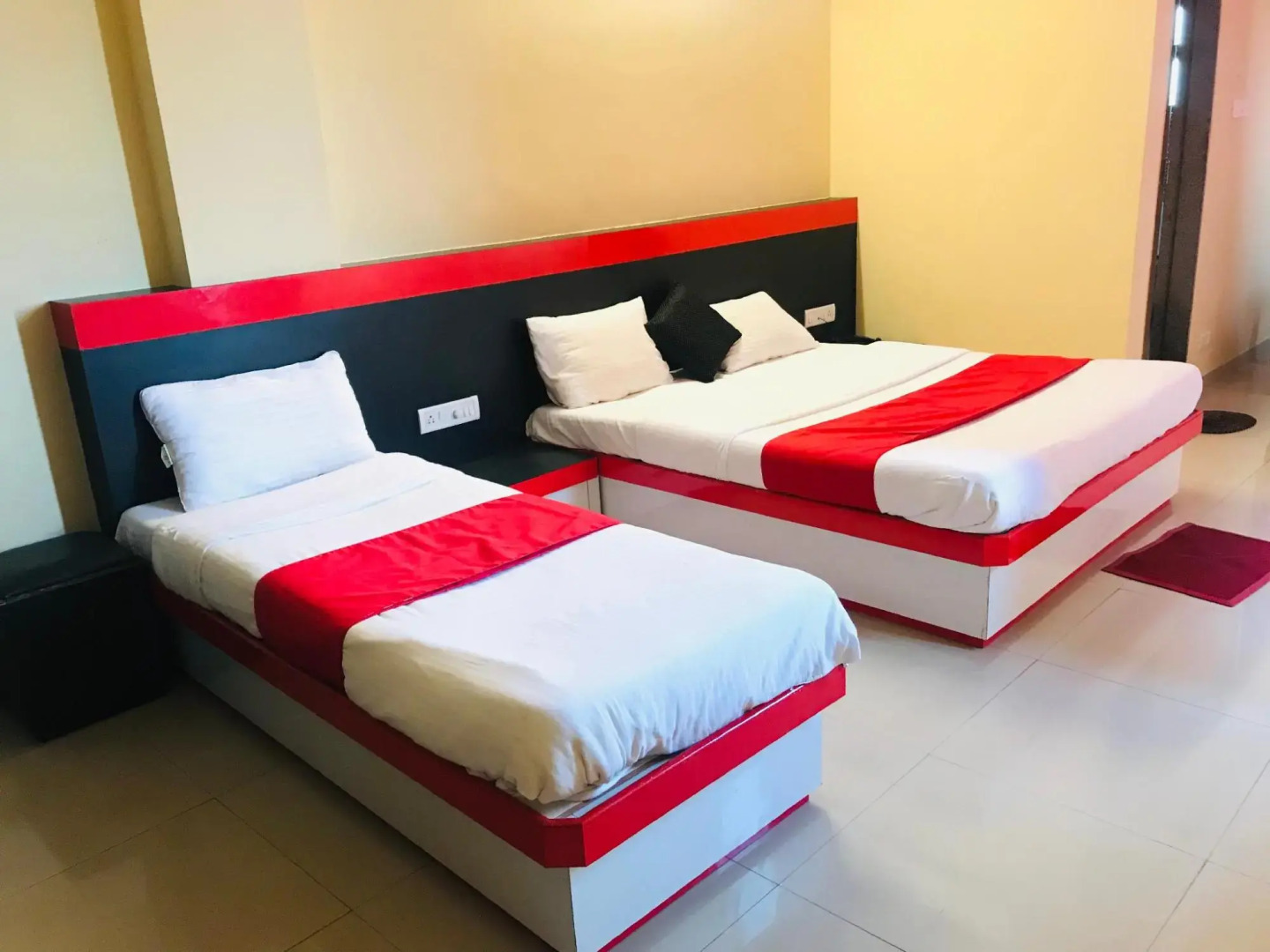 Rio Restotel Humming Bird