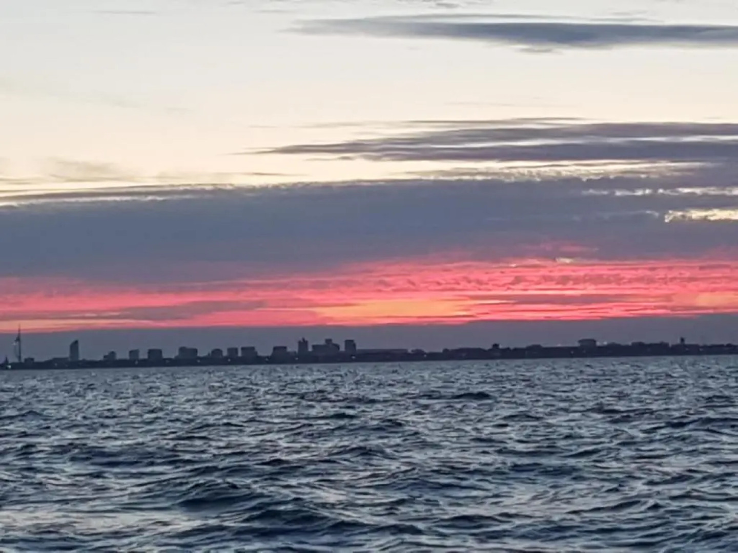 COWES HIGH STREET - 2 Bed Flat - sleeps 2-6 people