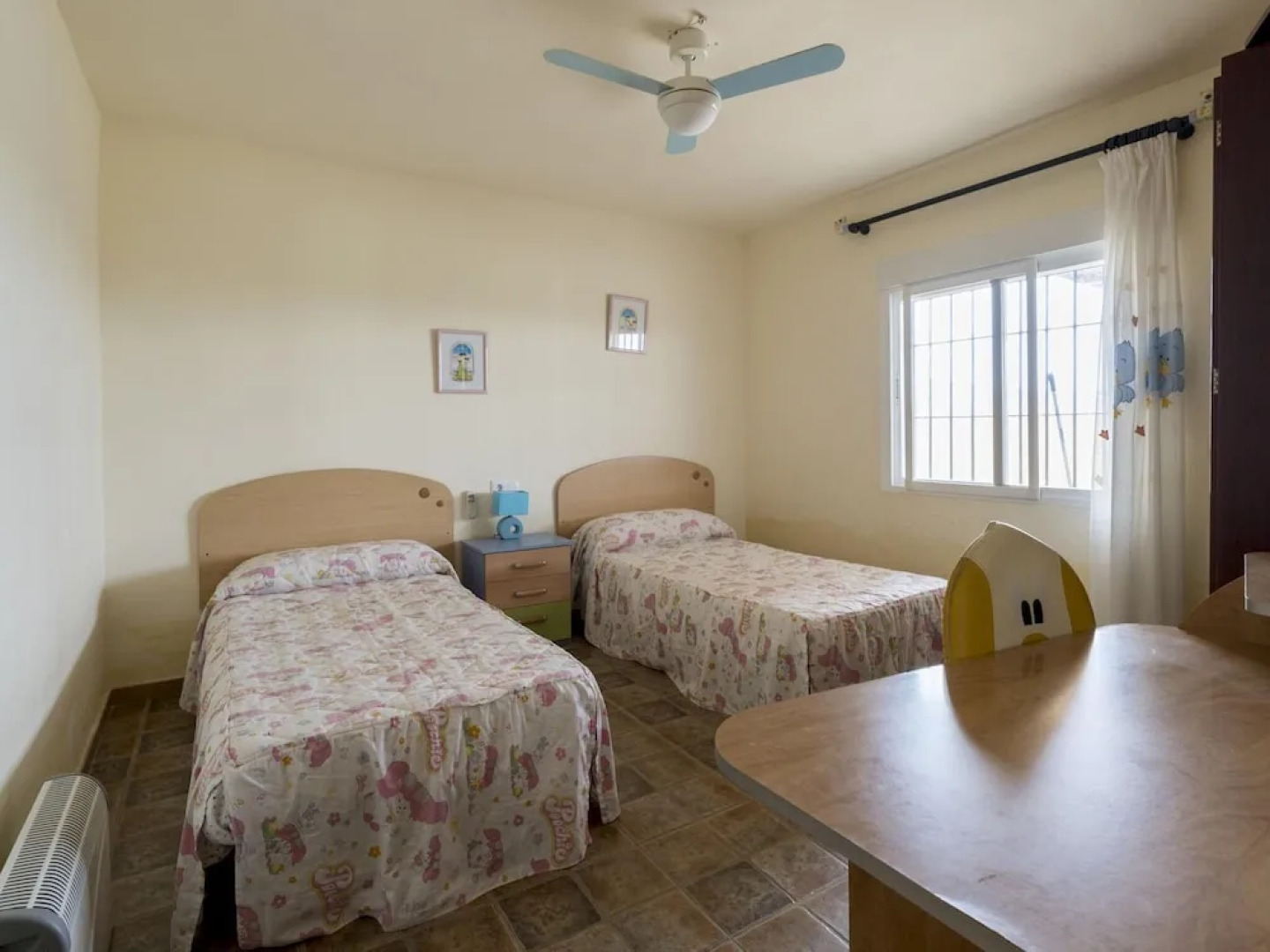 Modern Holiday Home in Garrobillo With Private Swimming Pool