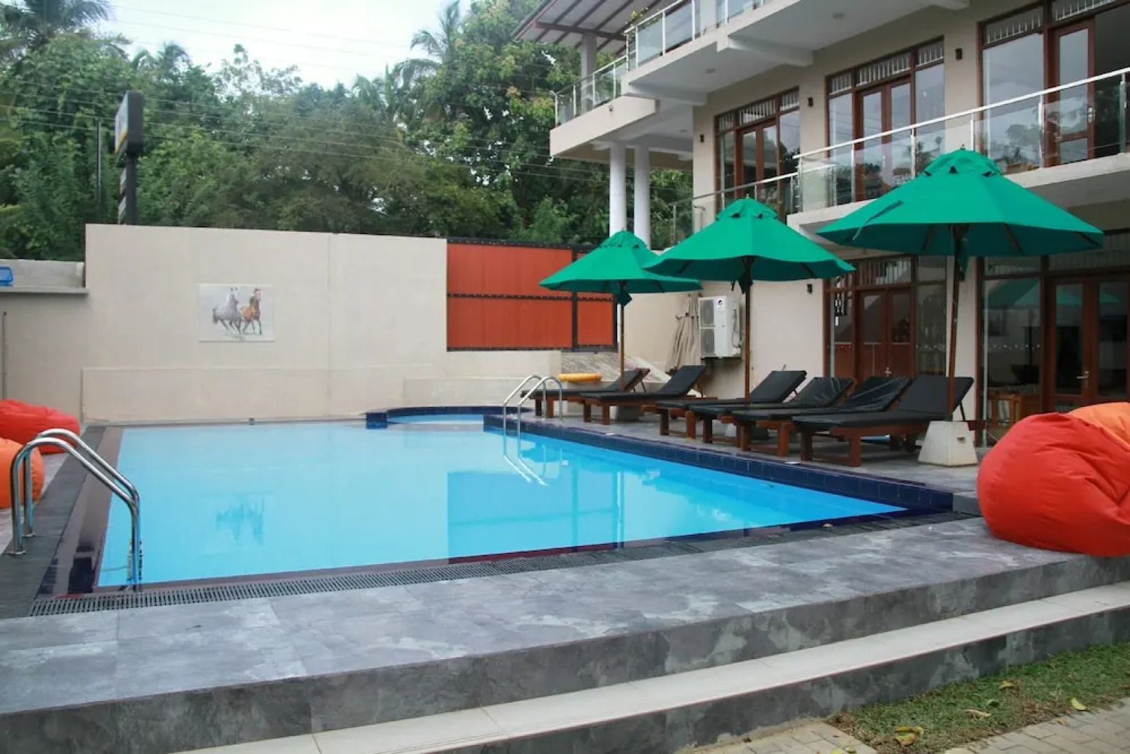 Sanu Lagoon Resort & Spa