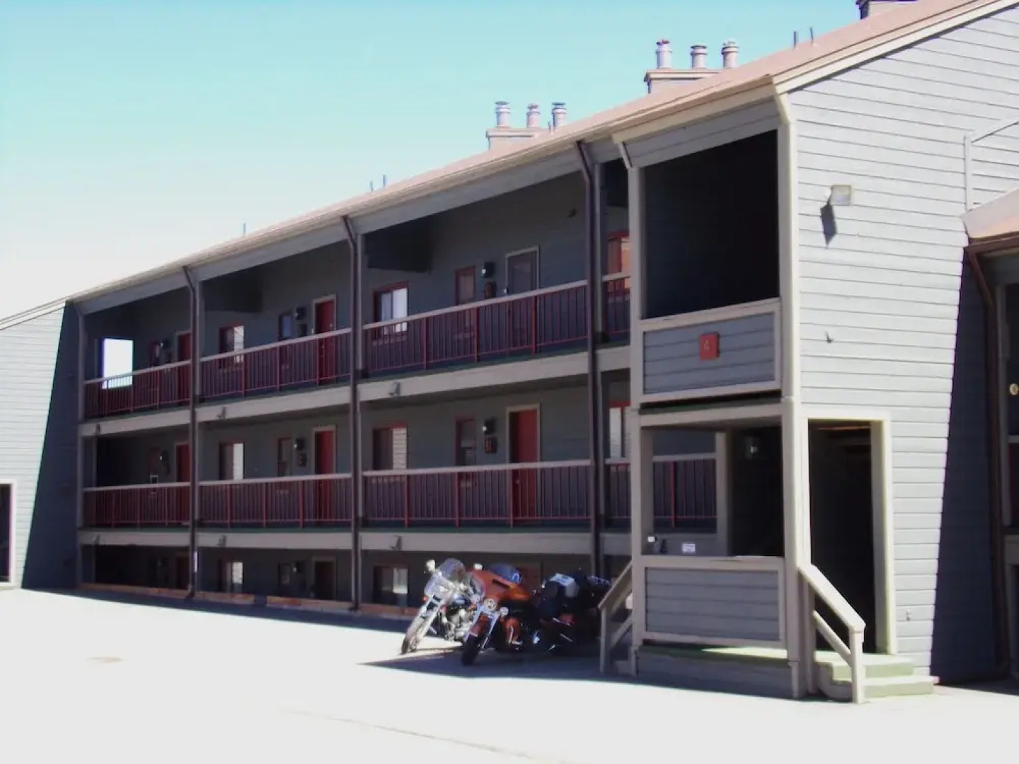 Snowscape 2 bed 2 bath 2 Br condo by RedAwning