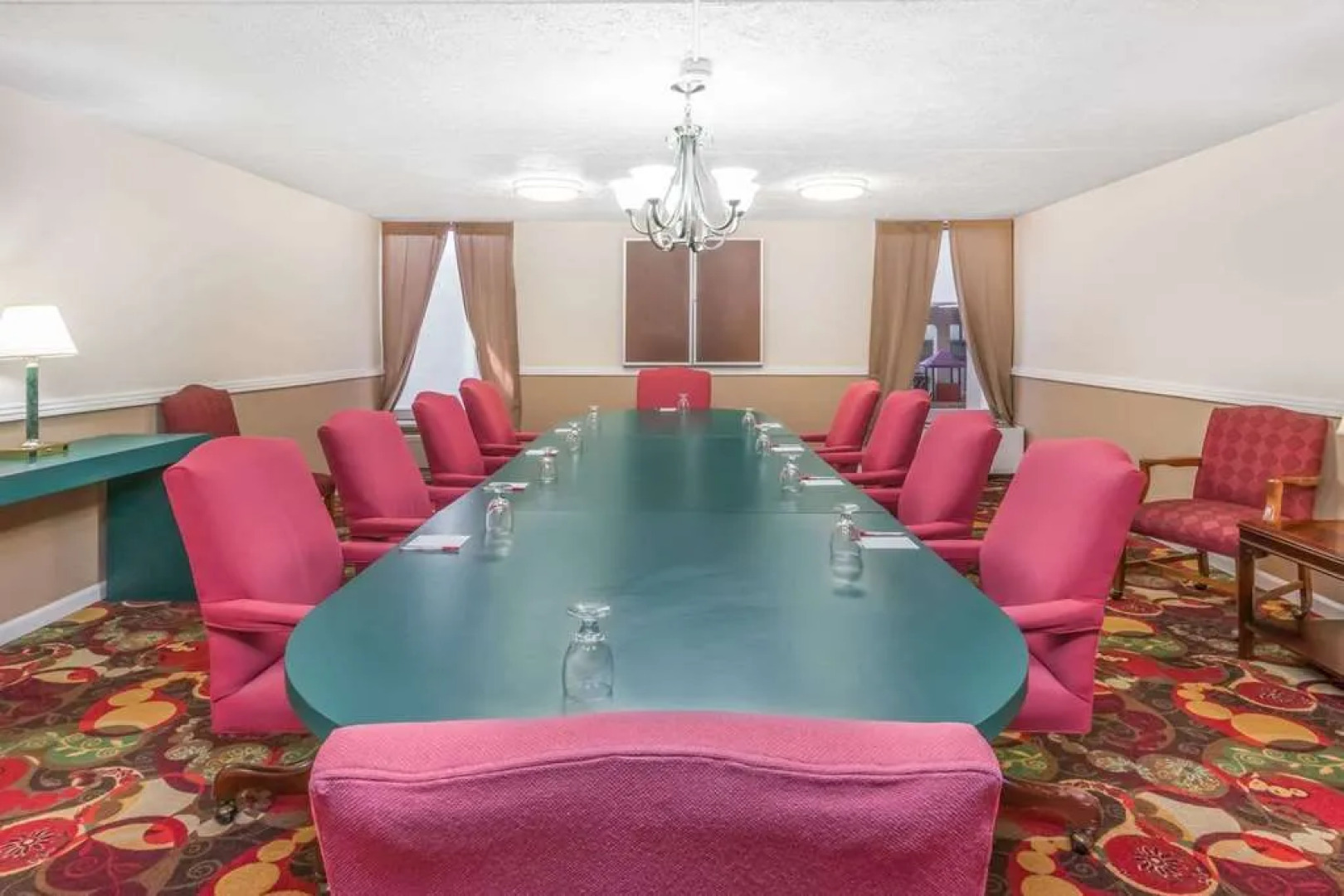 Ramada Grayling Hotel And Conference Center