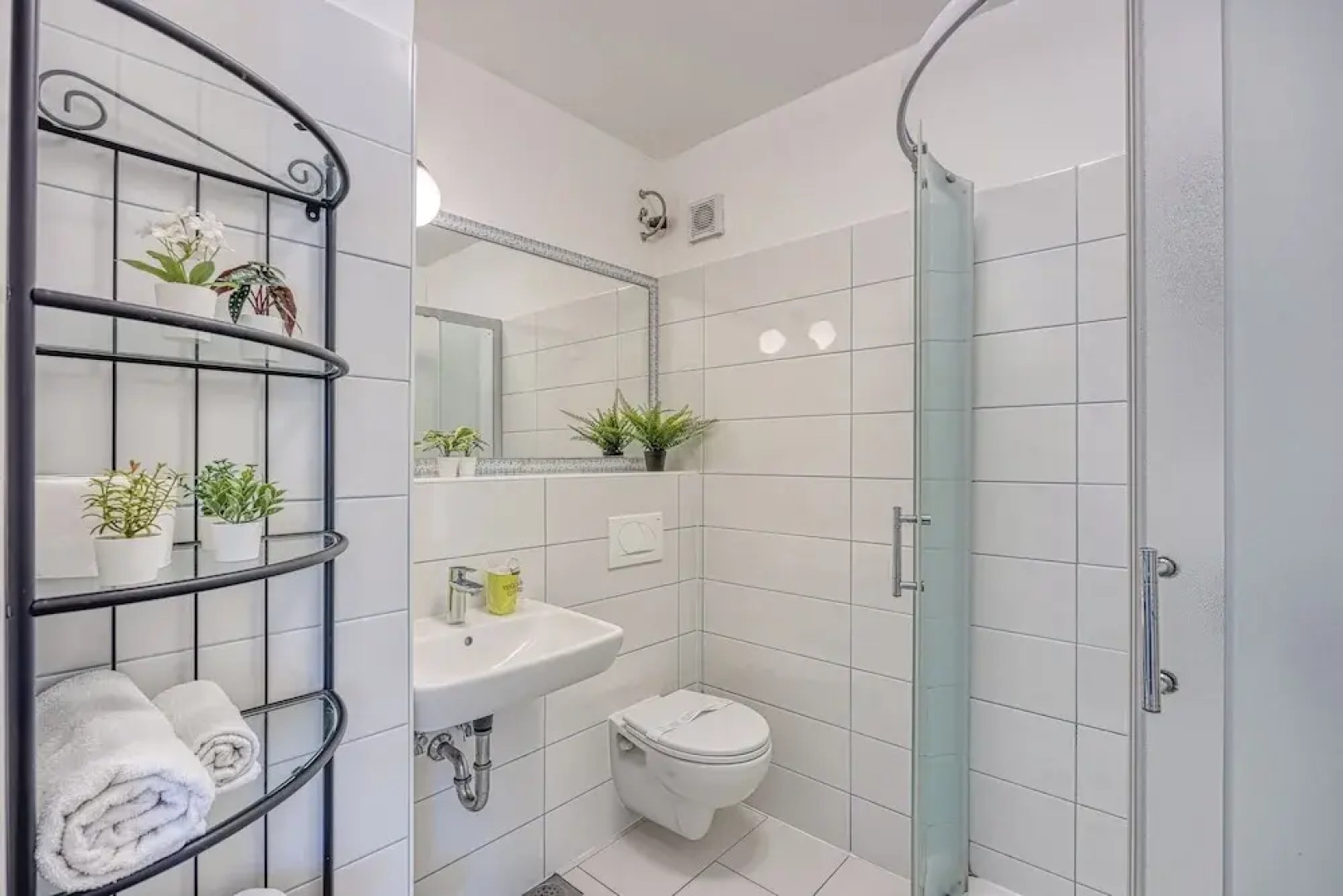 Blue Studio Apartment