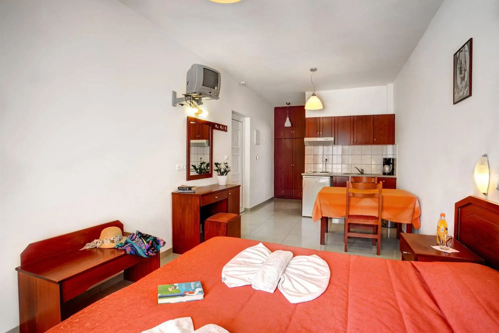 Artemis Hotel Apartments