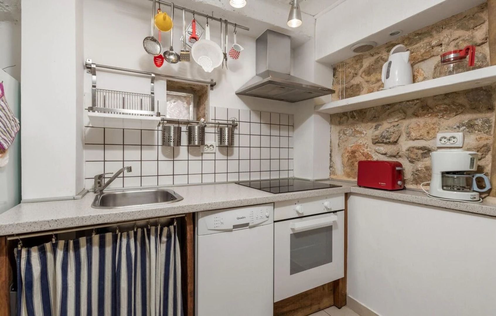 Beautiful Home in Brzac With Wifi and 2 Bedrooms