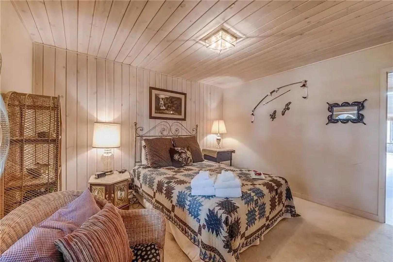 Alto Chalet - Three Bedroom Cabin with Hot Tub