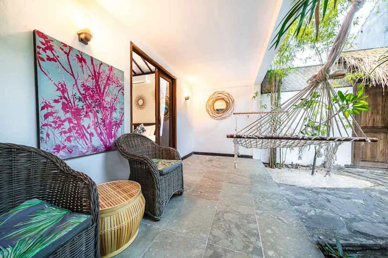 Tír na nÓg Beachfront Resort