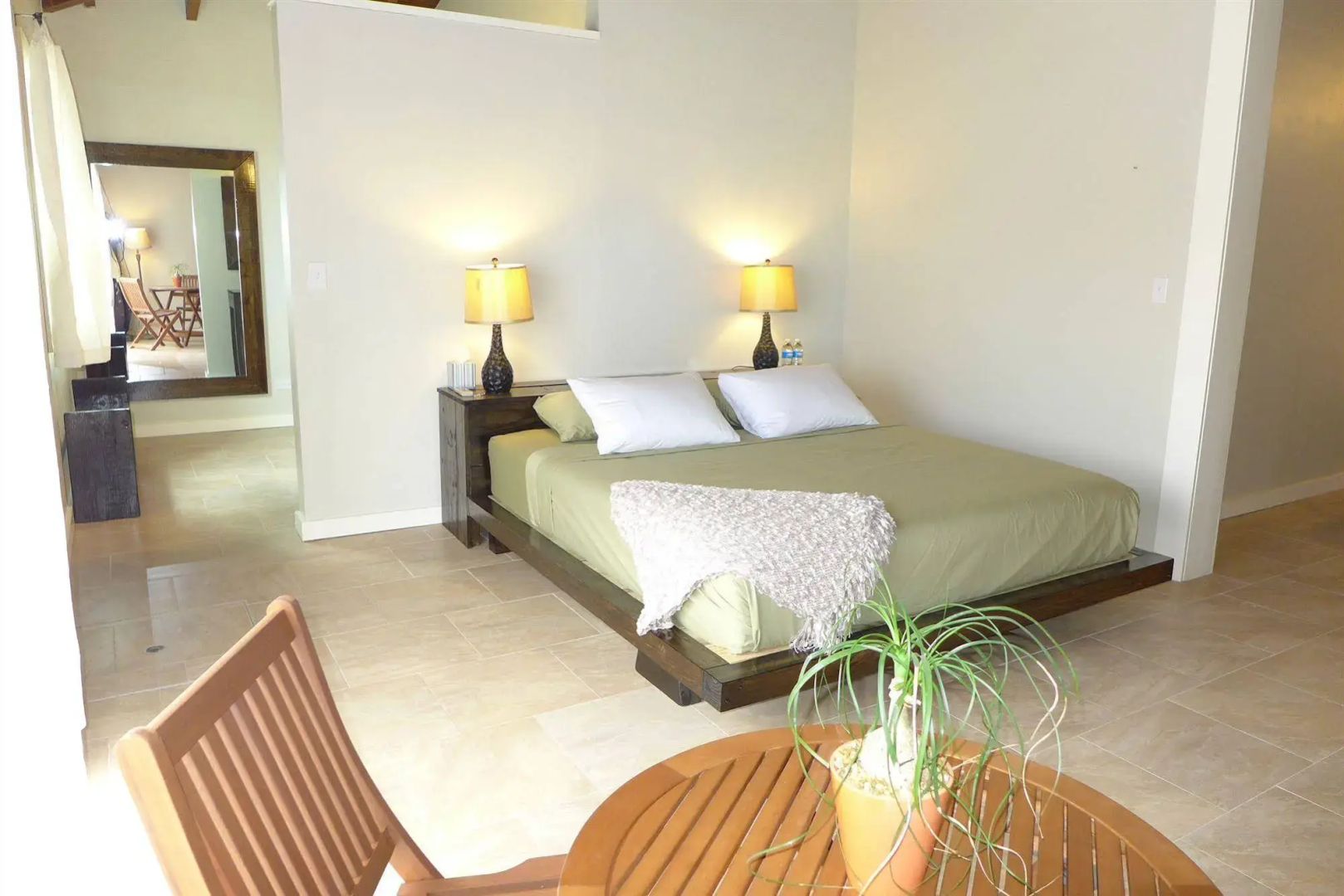Two Sandals – A Boutique Hotel